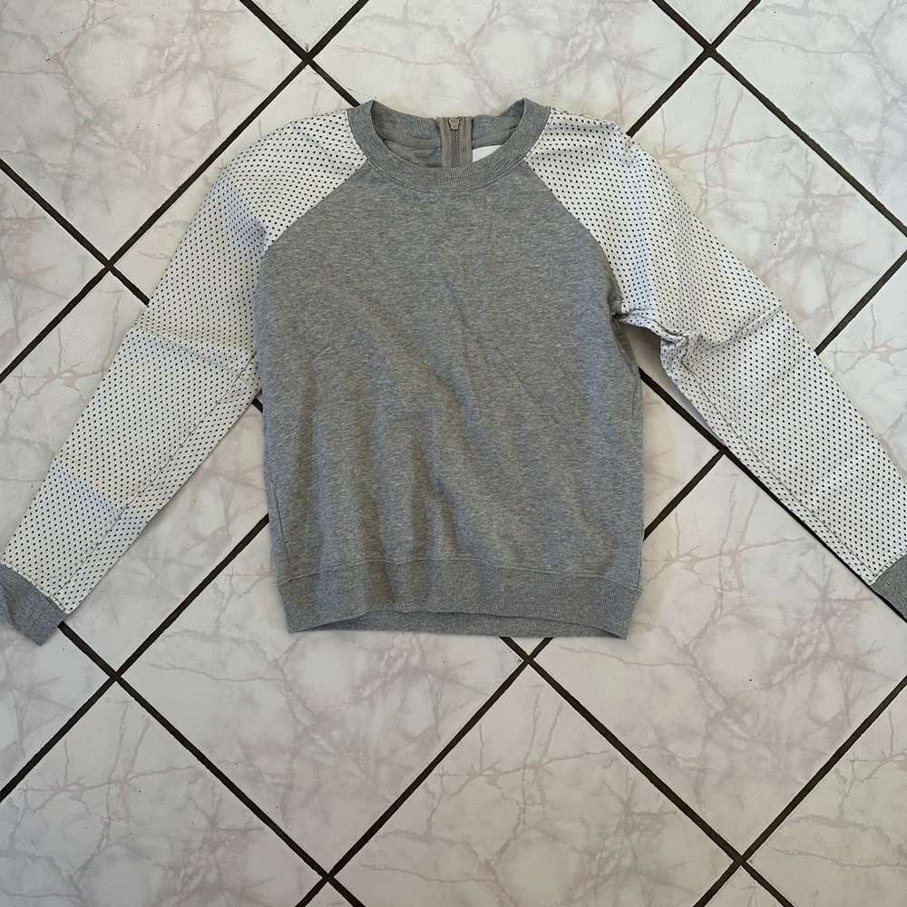 Aiko sweater